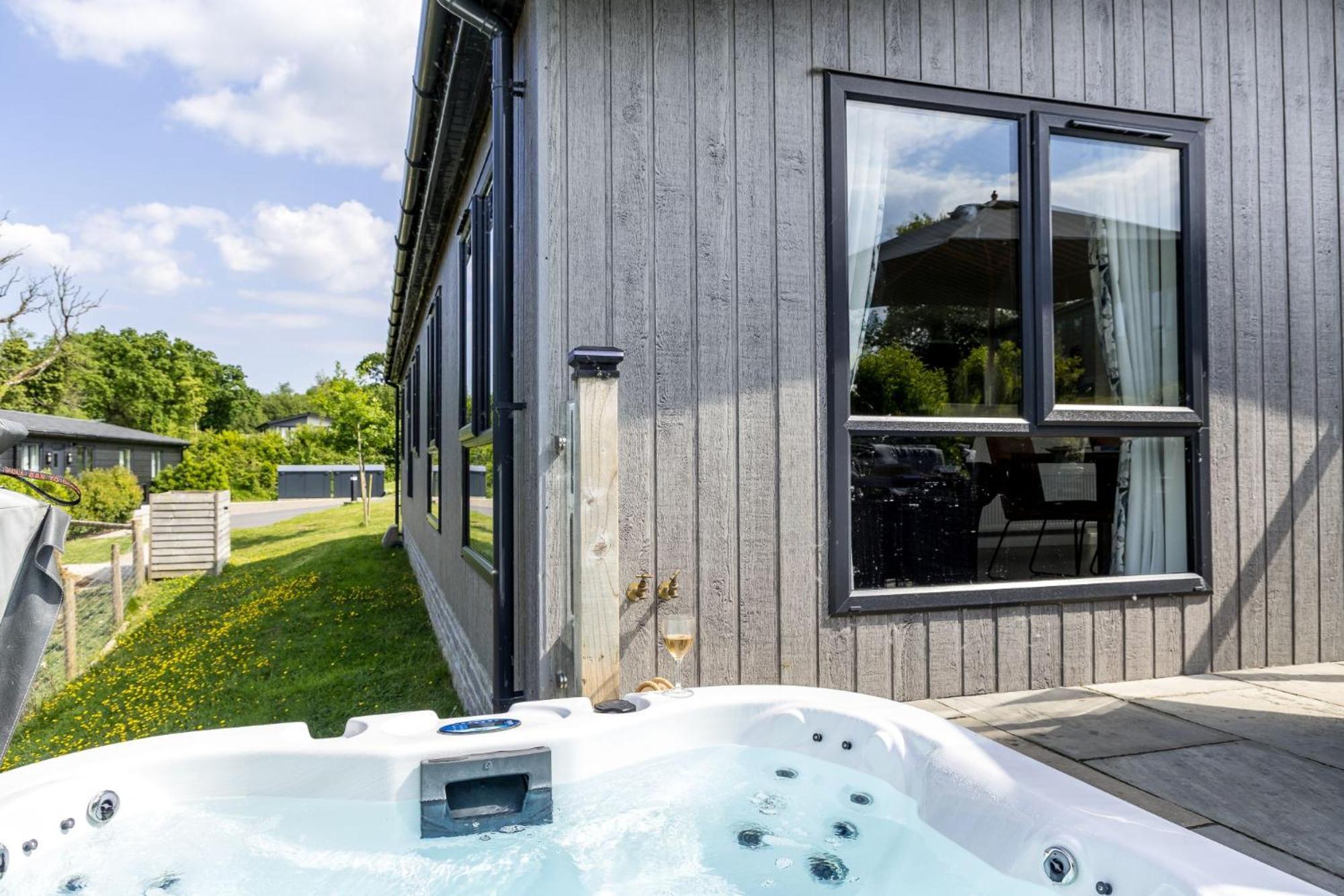 Lilac Lodge, 22 Roadford Lake Lodges Lifton Exterior foto