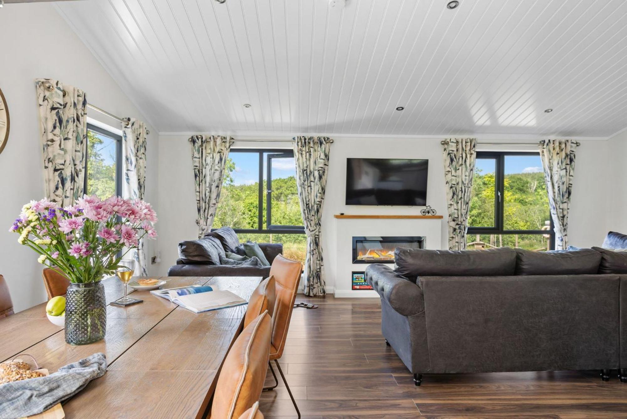 Lilac Lodge, 22 Roadford Lake Lodges Lifton Exterior foto